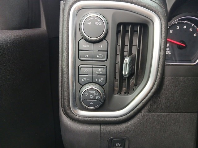 Used 2020 Chevrolet Silverado 1500 RST w/ All-Star Edition image 31