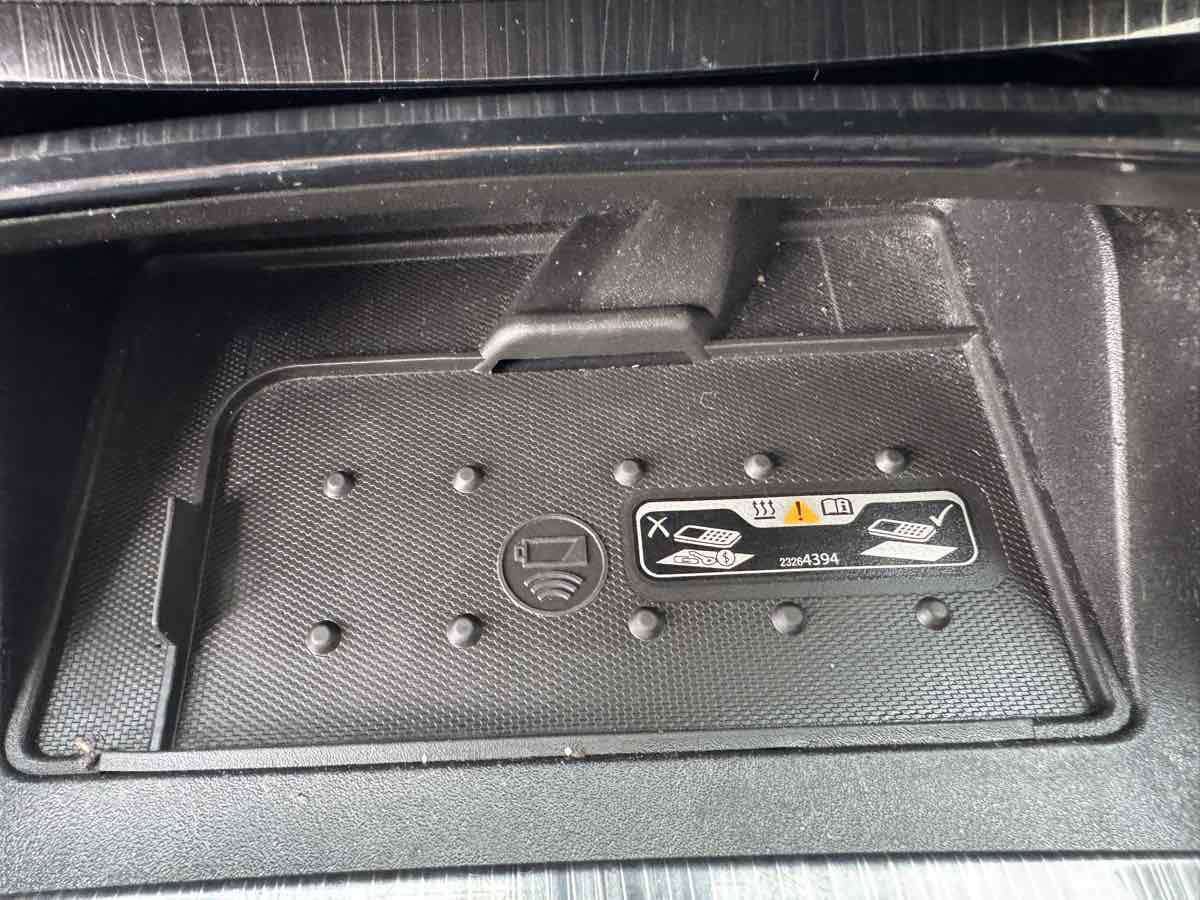 Used 2017 Chevrolet Impala Premier w/ Enhanced Convenience Package image 18