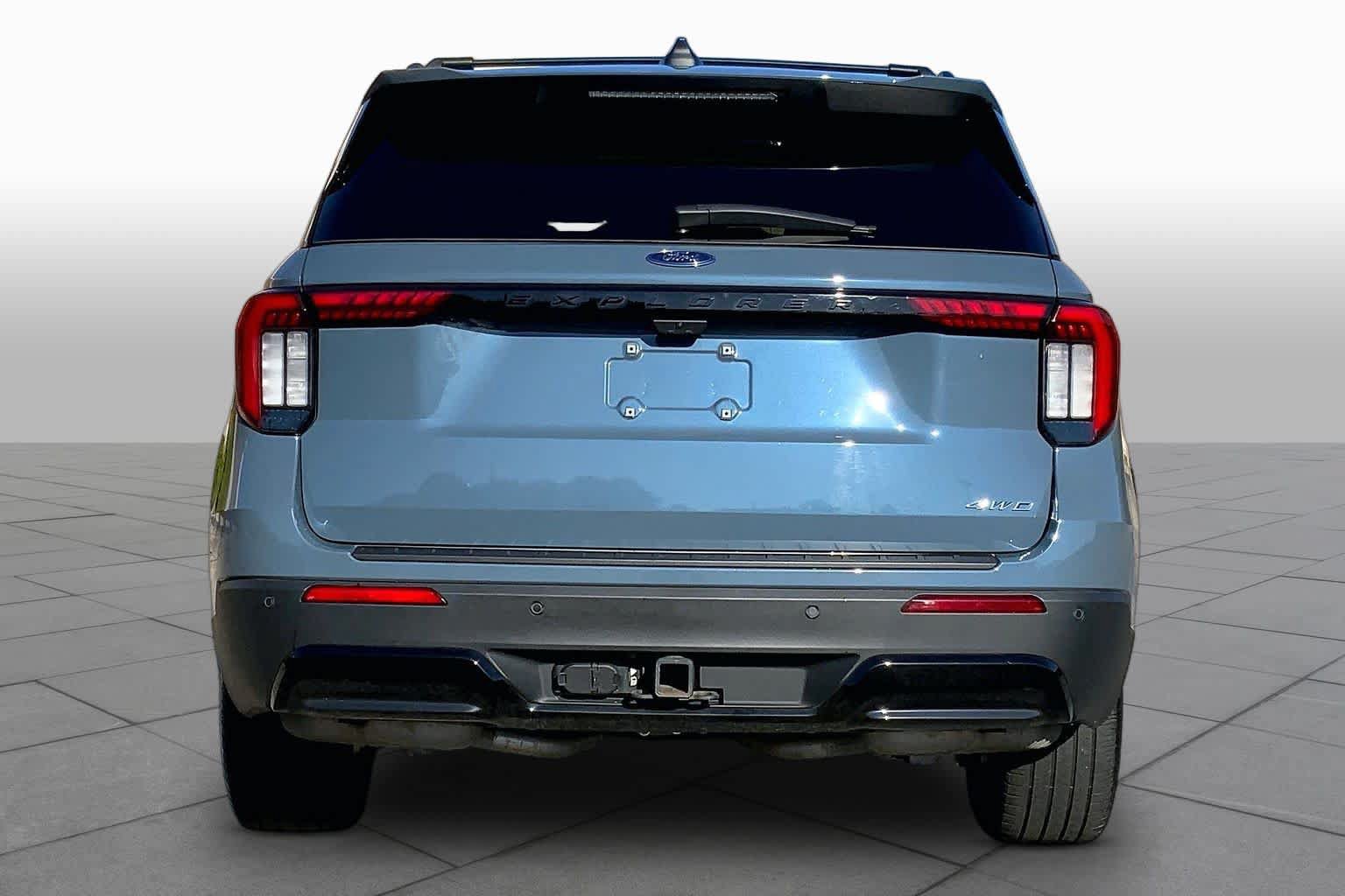 Used 2025 Ford Explorer ST-Line w/ Premium Package AWD/4WD image 5