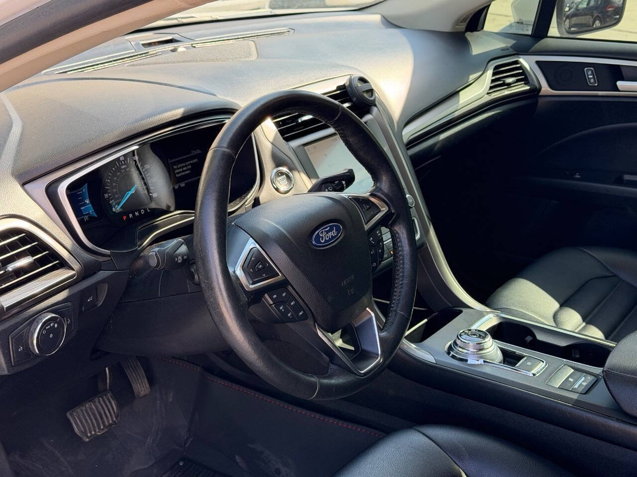 Used 2020 Ford Fusion SEL FWD image 8