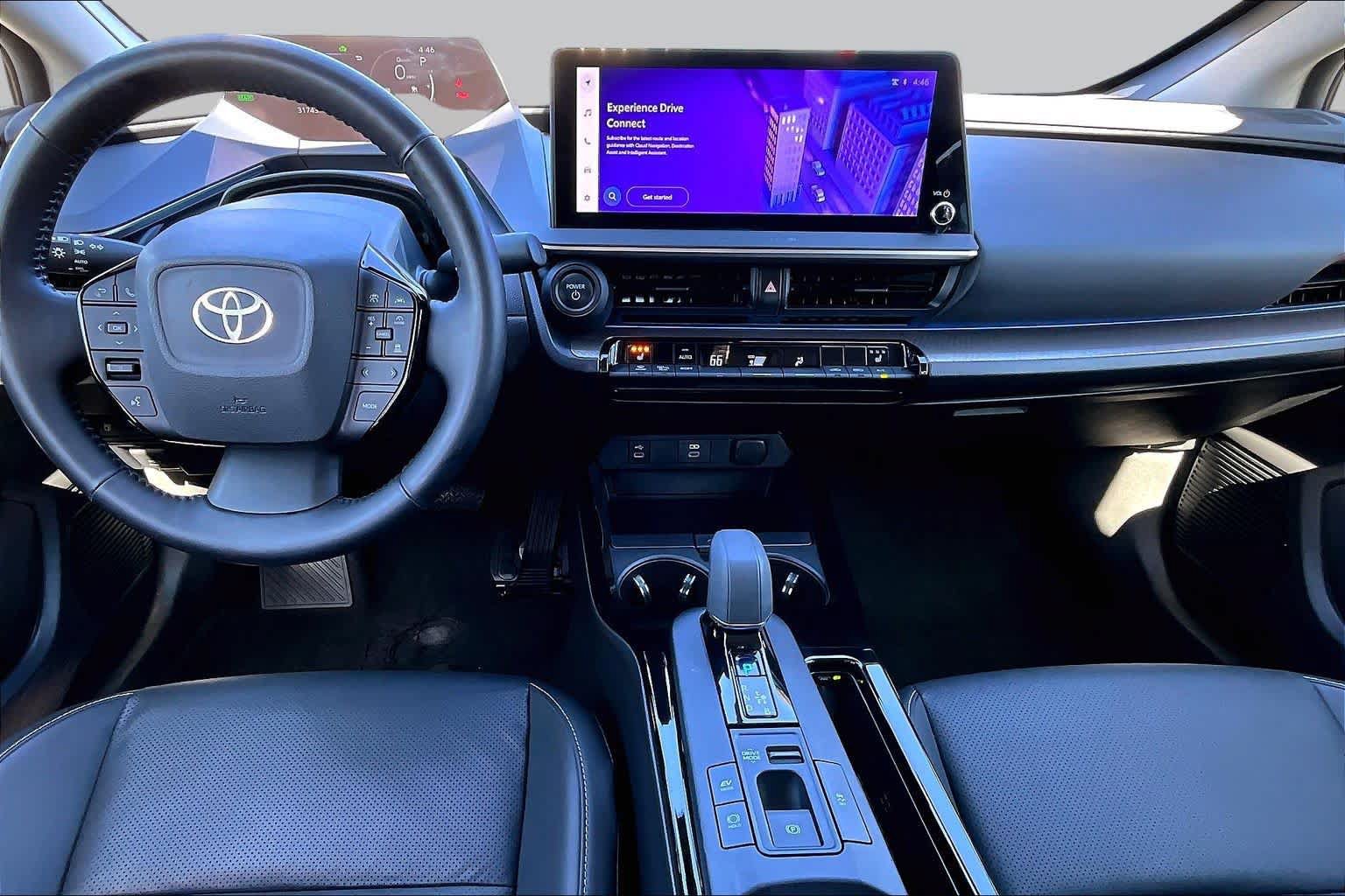 Used 2024 Toyota Prius XLE FWD image 13