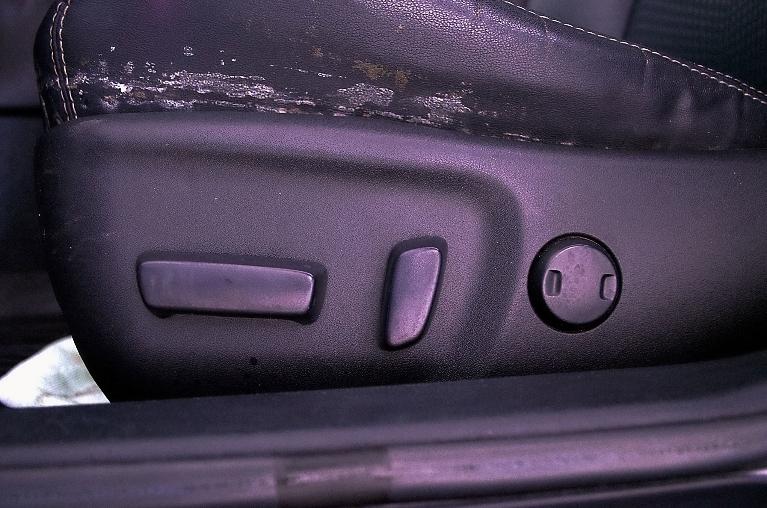 Used 2014 Toyota Camry SE FWD image 16