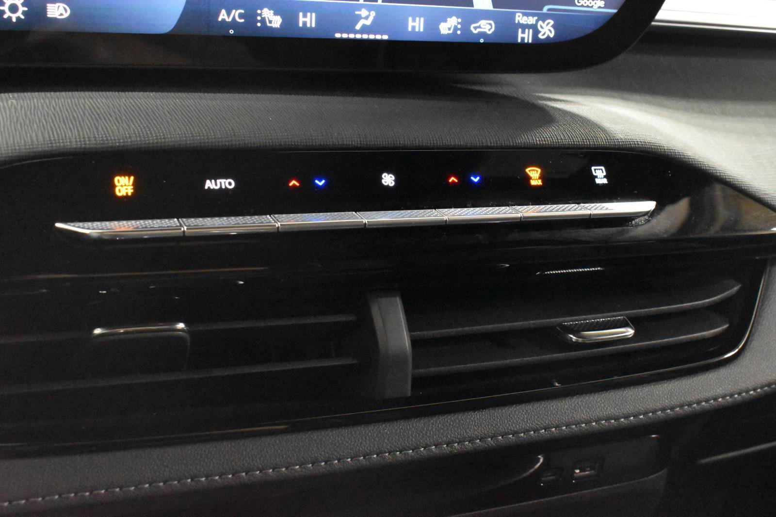 Used 2025 Buick Enclave Preferred image 22