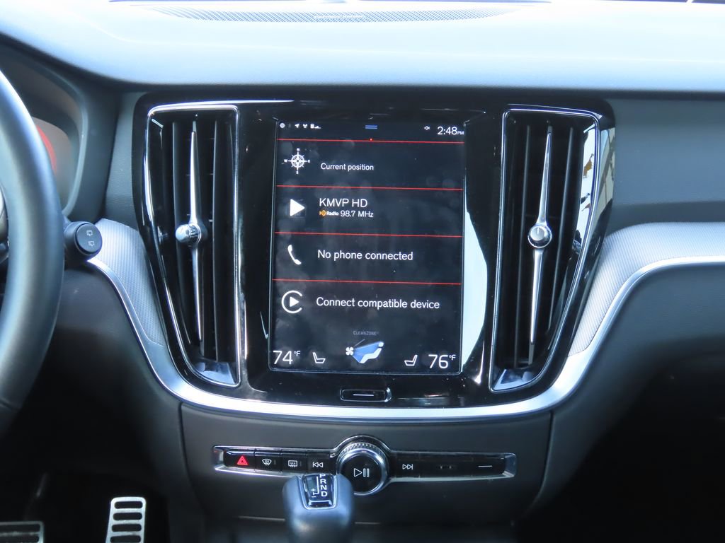 Used 2019 Volvo V60 T6 R-Design image 8