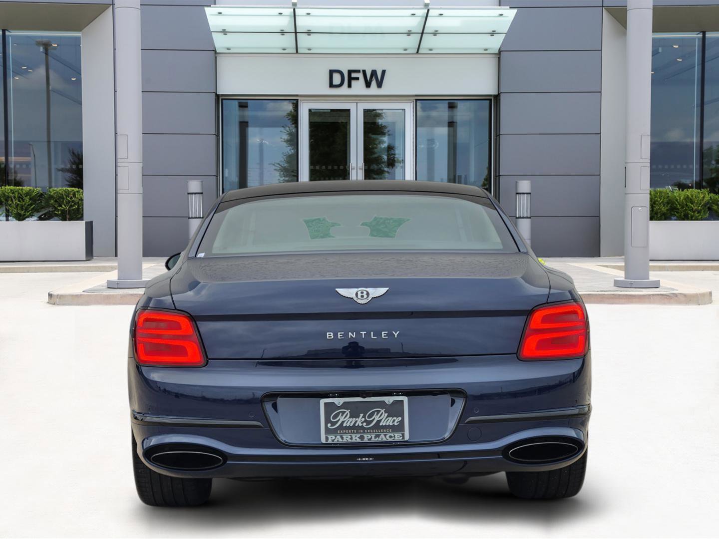 Used 2021 Bentley Flying Spur W12 image 6