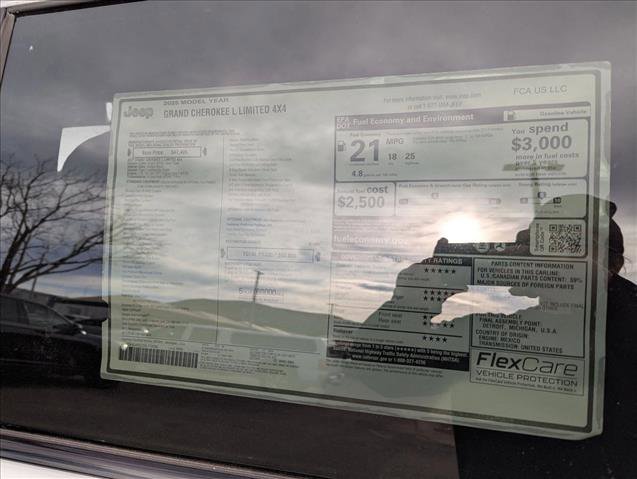 New 2025 Jeep Grand Cherokee L Limited image 17