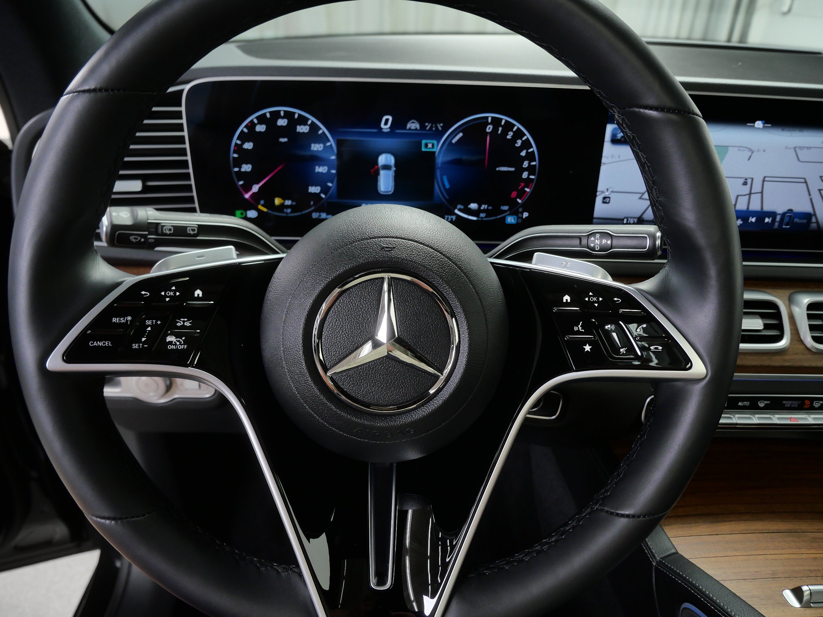 Certified 2026 Mercedes-Benz GLE 450e 4MATIC image 23