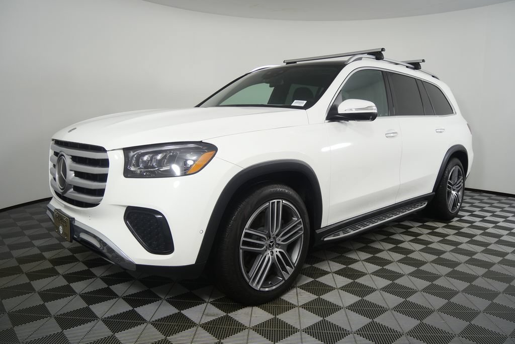 Used 2024 Mercedes-Benz GLS 450 4MATIC image 7