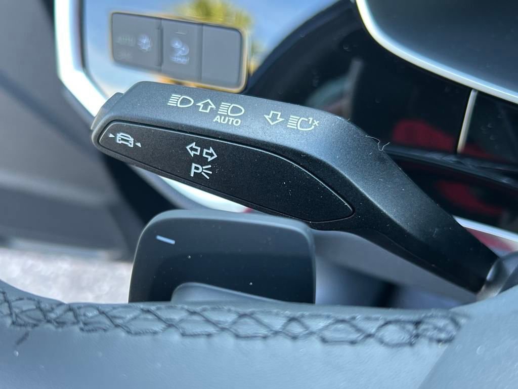 New 2025 Audi Q3 2.0T Premium image 17