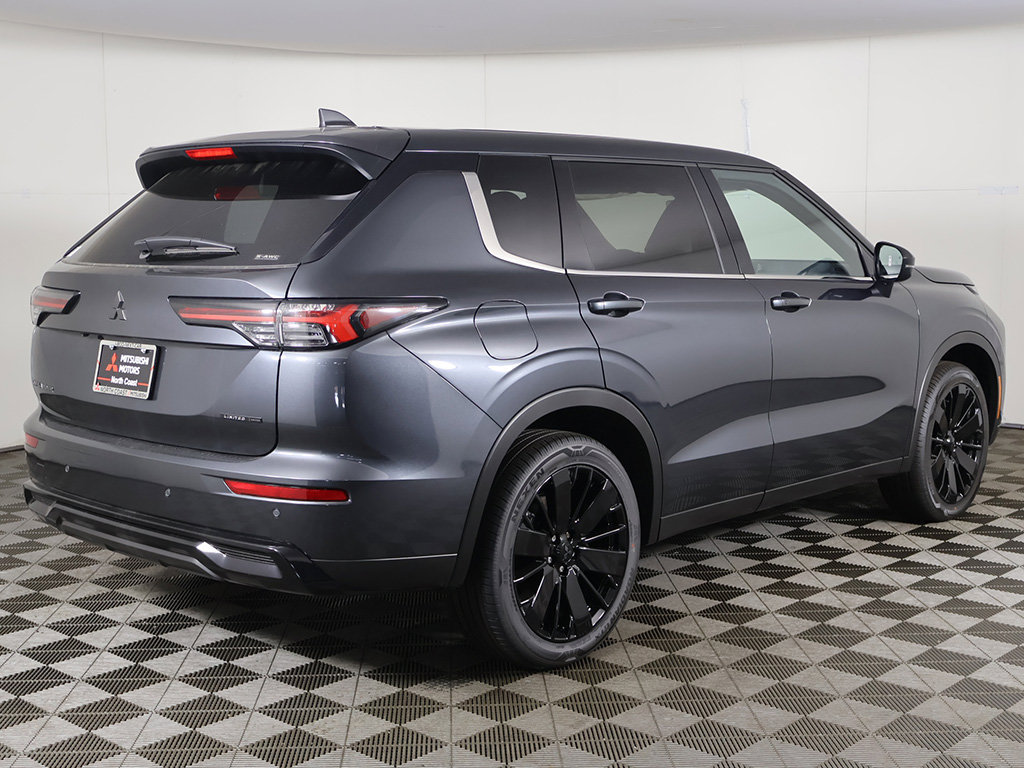 New 2026 Mitsubishi Outlander LE AWD/4WD image 10