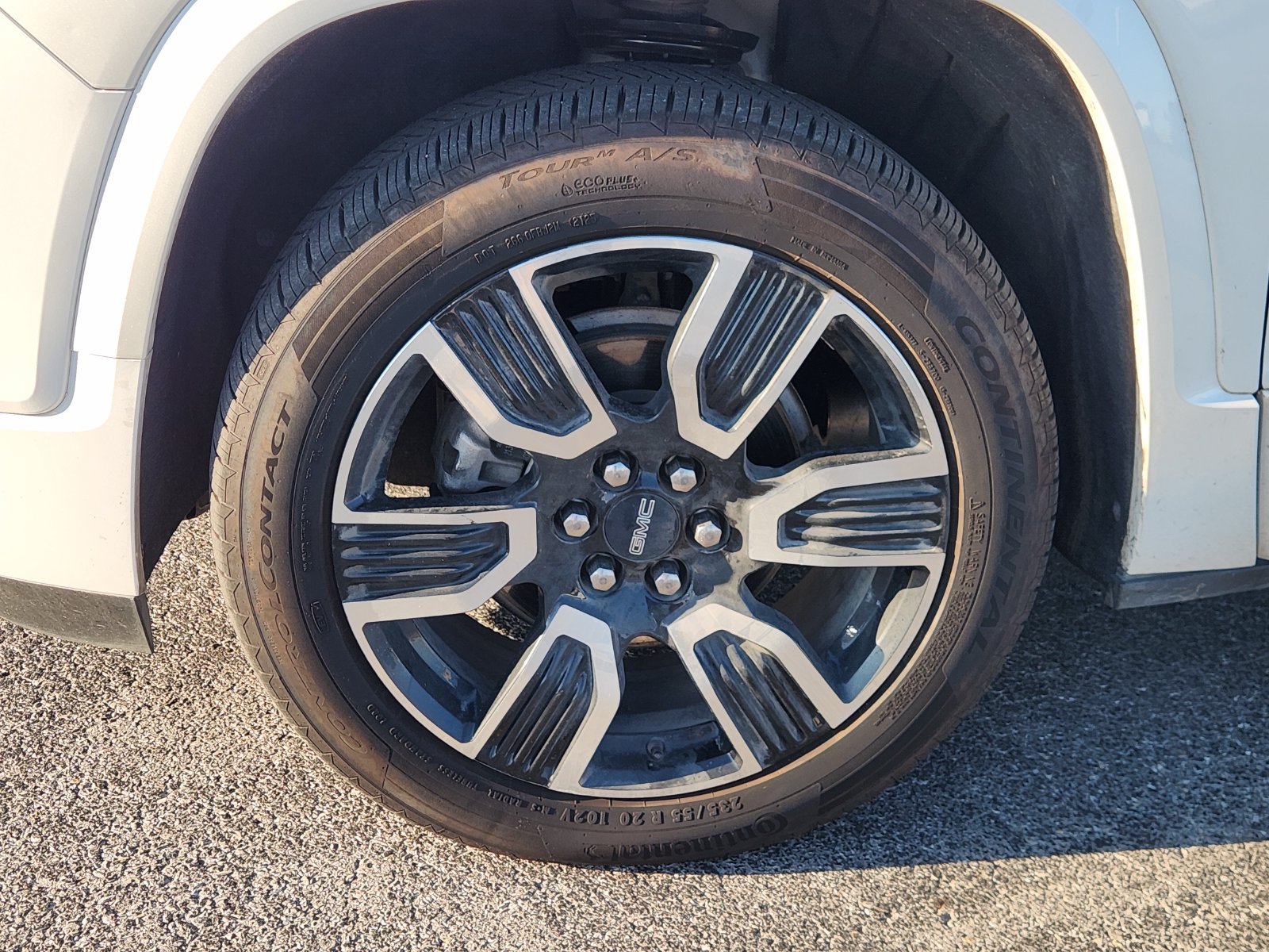 Used 2021 GMC Acadia Denali w/ Denali Technology Package FWD image 14