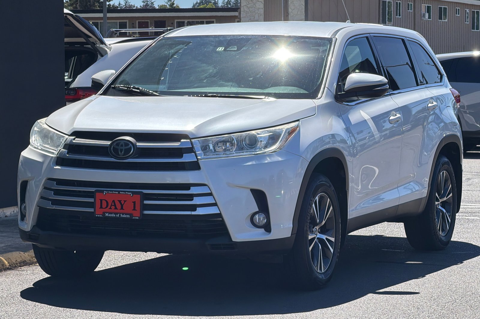 Used 2019 Toyota Highlander Plus AWD/4WD image 9