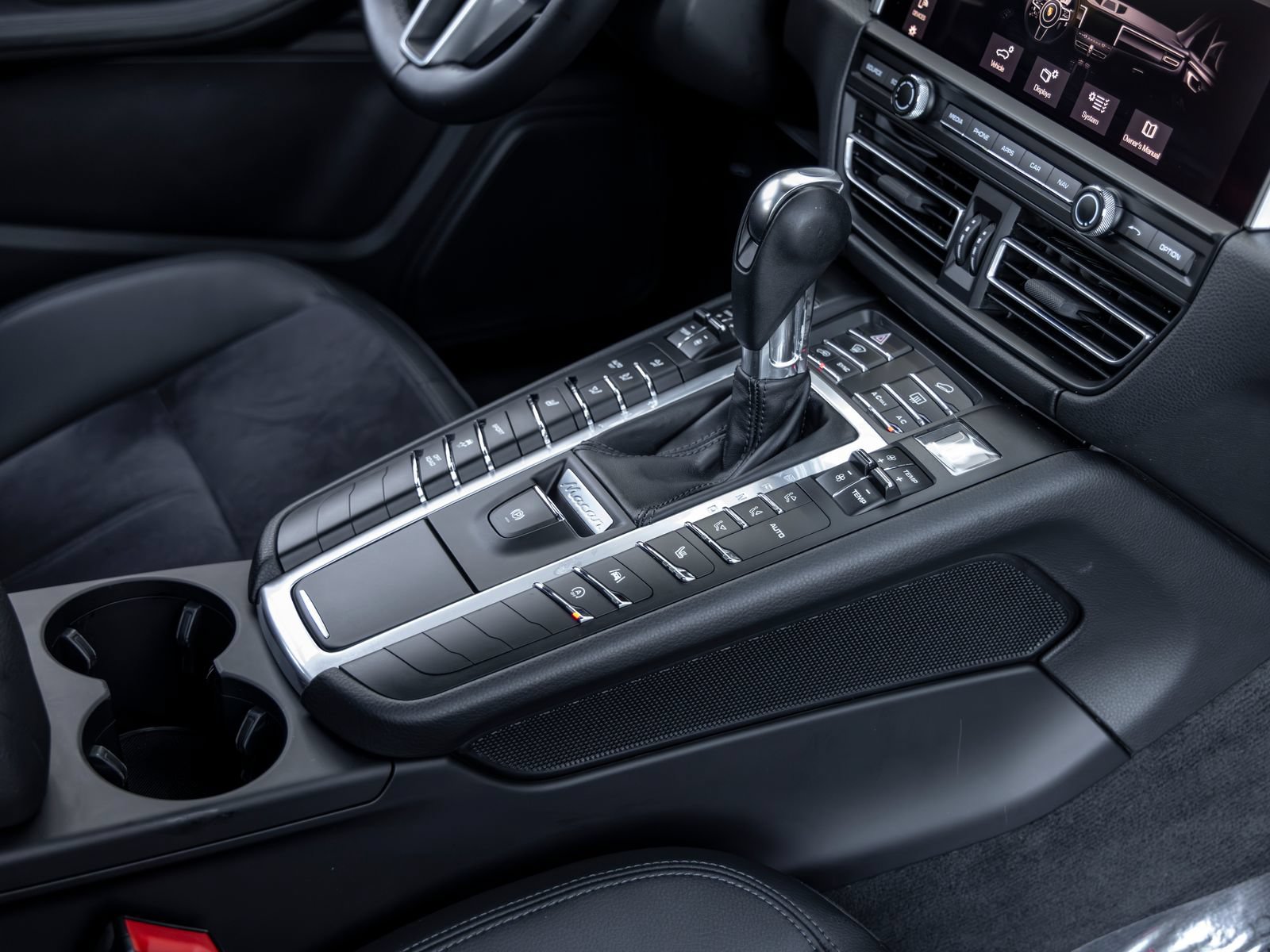 Certified 2021 Porsche Macan AWD/4WD image 55