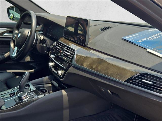 Used 2022 BMW 530i w/ Premium Package RWD image 10