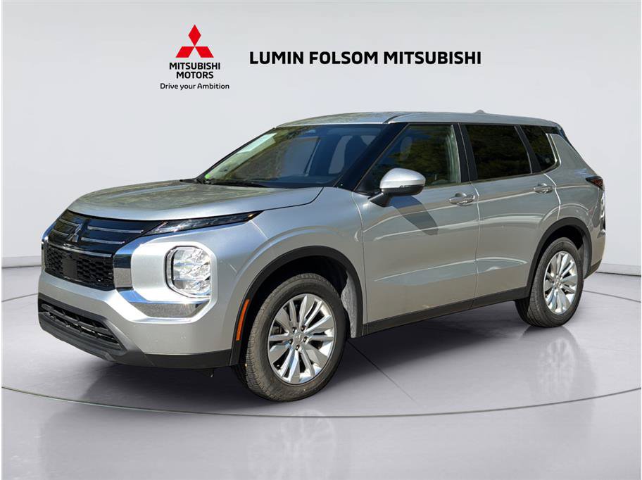 Used 2025 Mitsubishi Outlander ES
