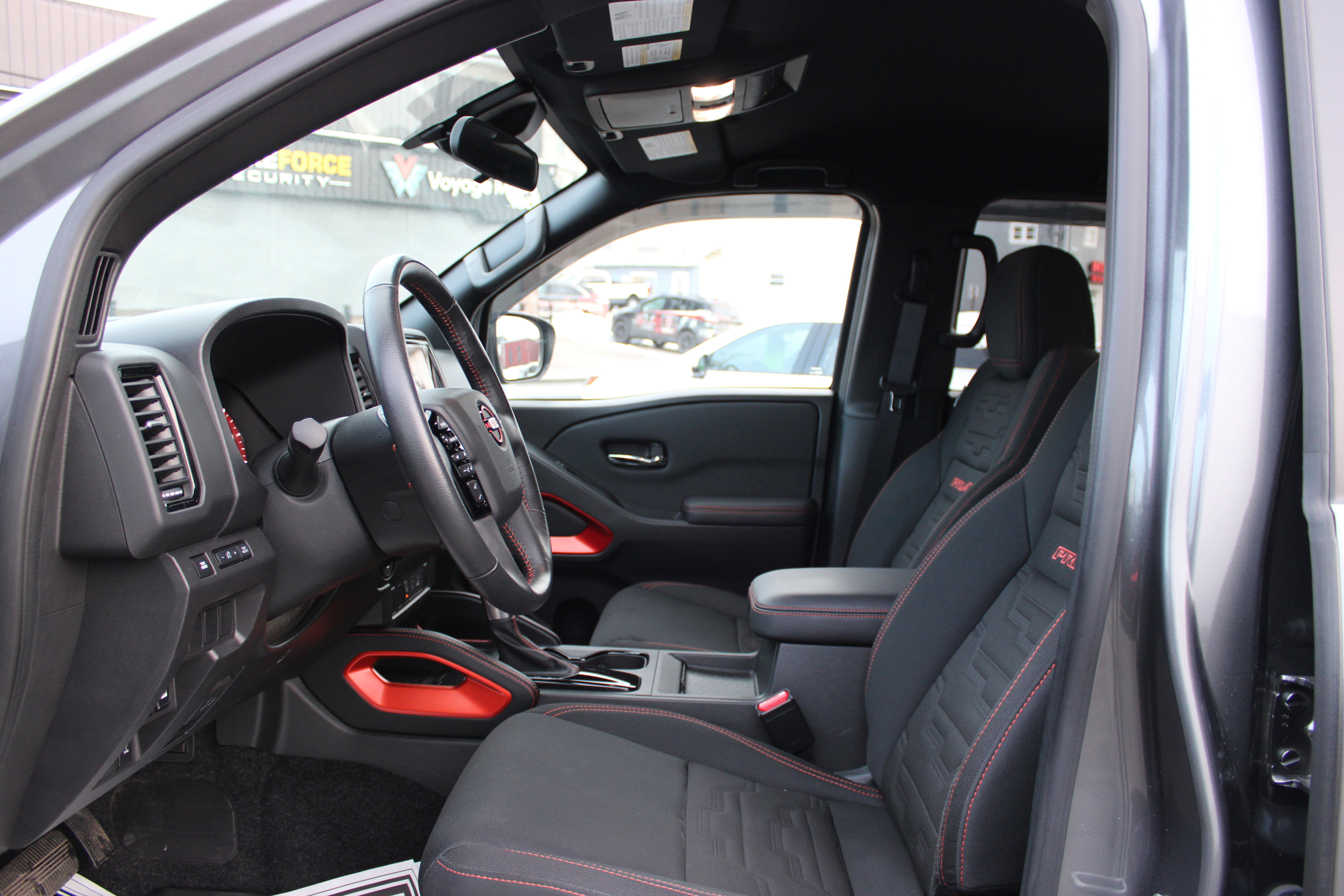 Certified 2024 Nissan Frontier PRO-4X w/ Technology Package image 13