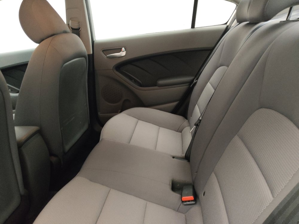 Used 2017 Kia Forte LX image 18