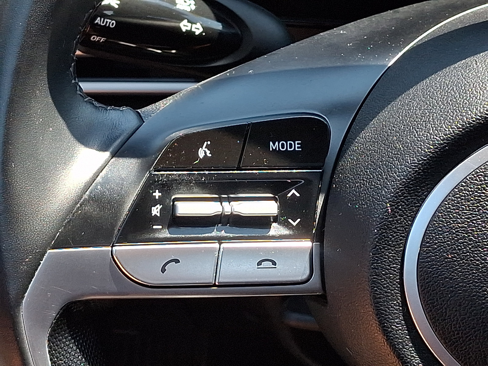Used 2023 Hyundai Elantra Limited FWD image 22