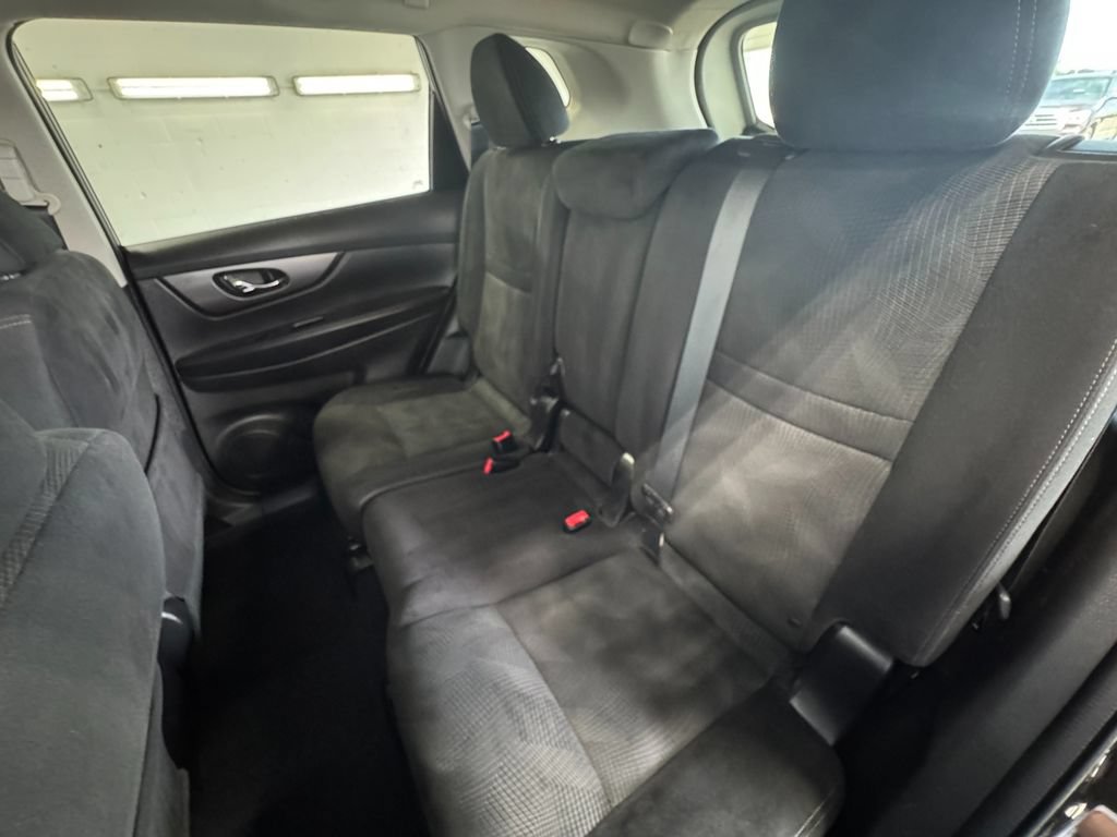 Used 2014 Nissan Rogue SV AWD/4WD image 21