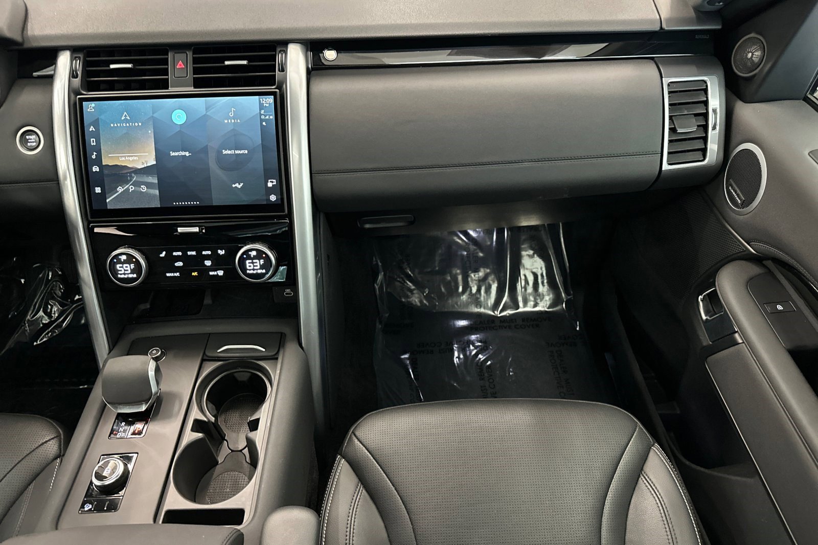 Certified 2025 Land Rover Discovery S image 29