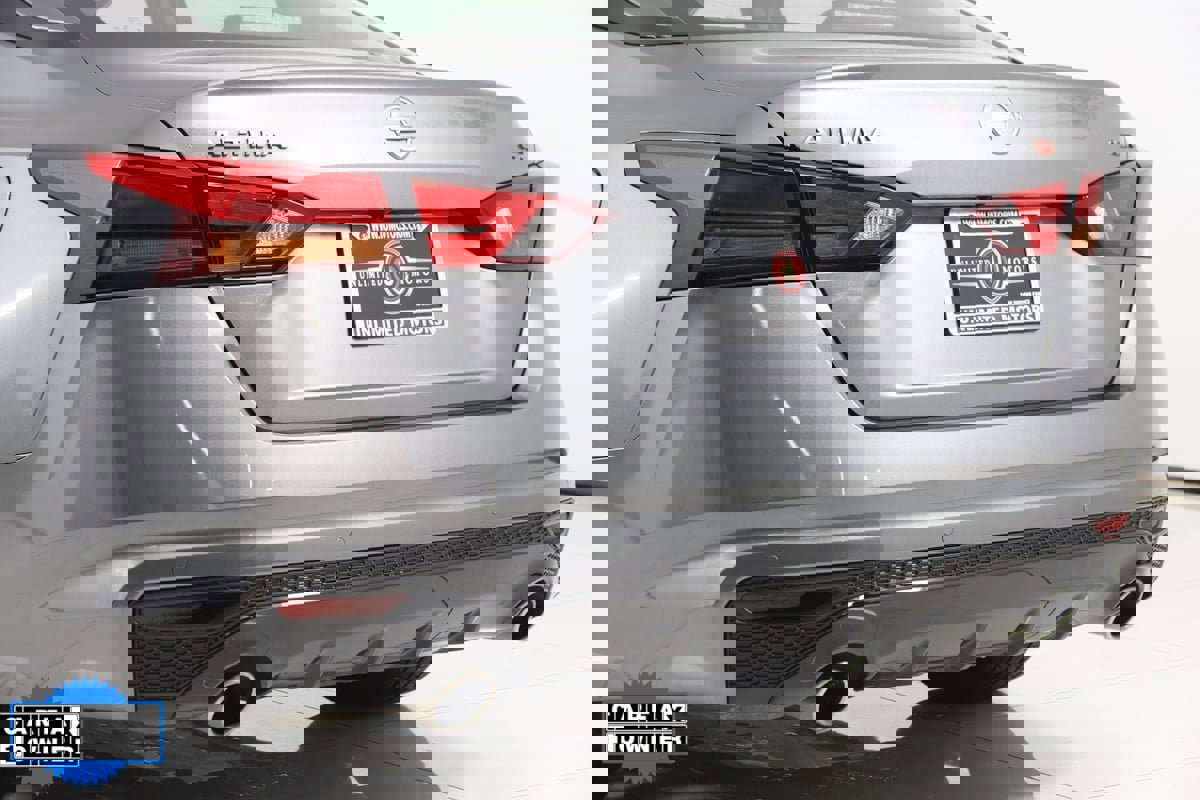 Used 2023 Nissan Altima 2.5 SR image 18