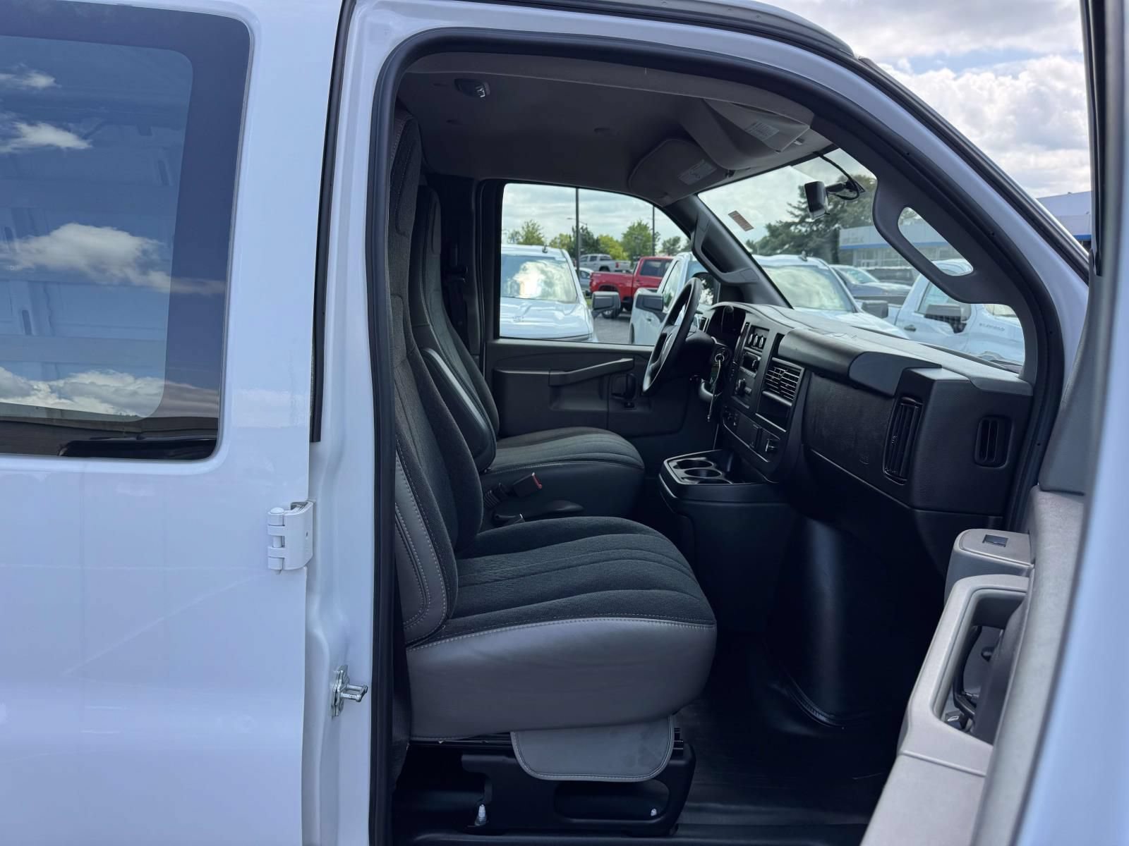 Used 2025 GMC Savana 2500 w/ Driver Convenience Package RWD image 13