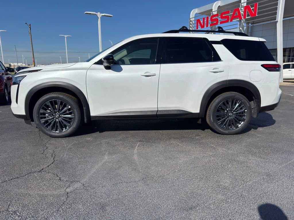 New 2026 Nissan Pathfinder SL w/ SL Premium Package image 2