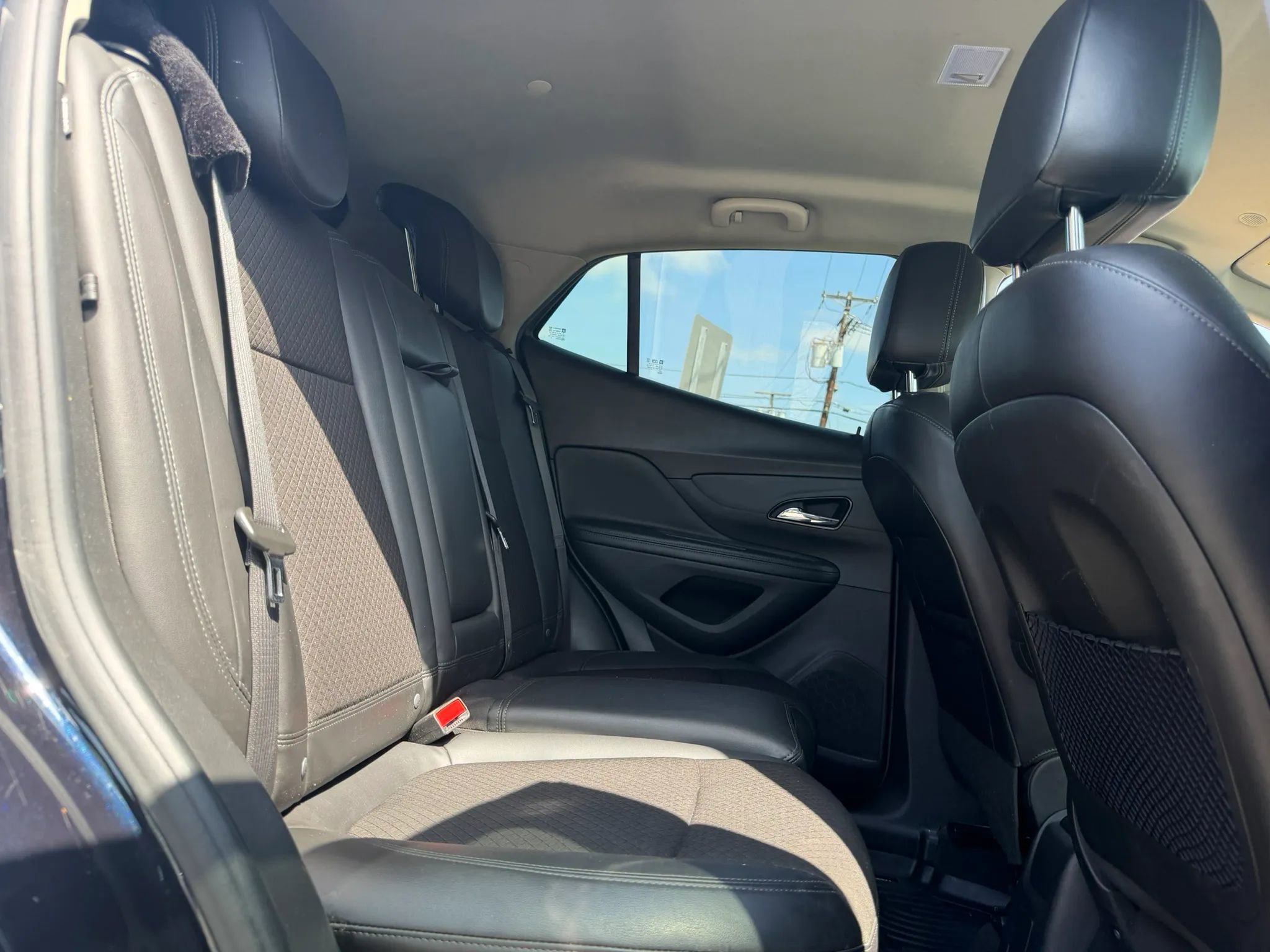 Used 2021 Buick Encore Preferred image 14