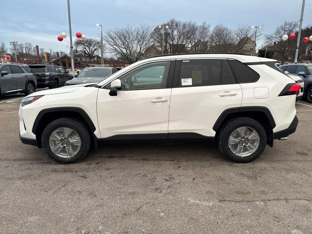 New 2025 Toyota RAV4 XLE image 4
