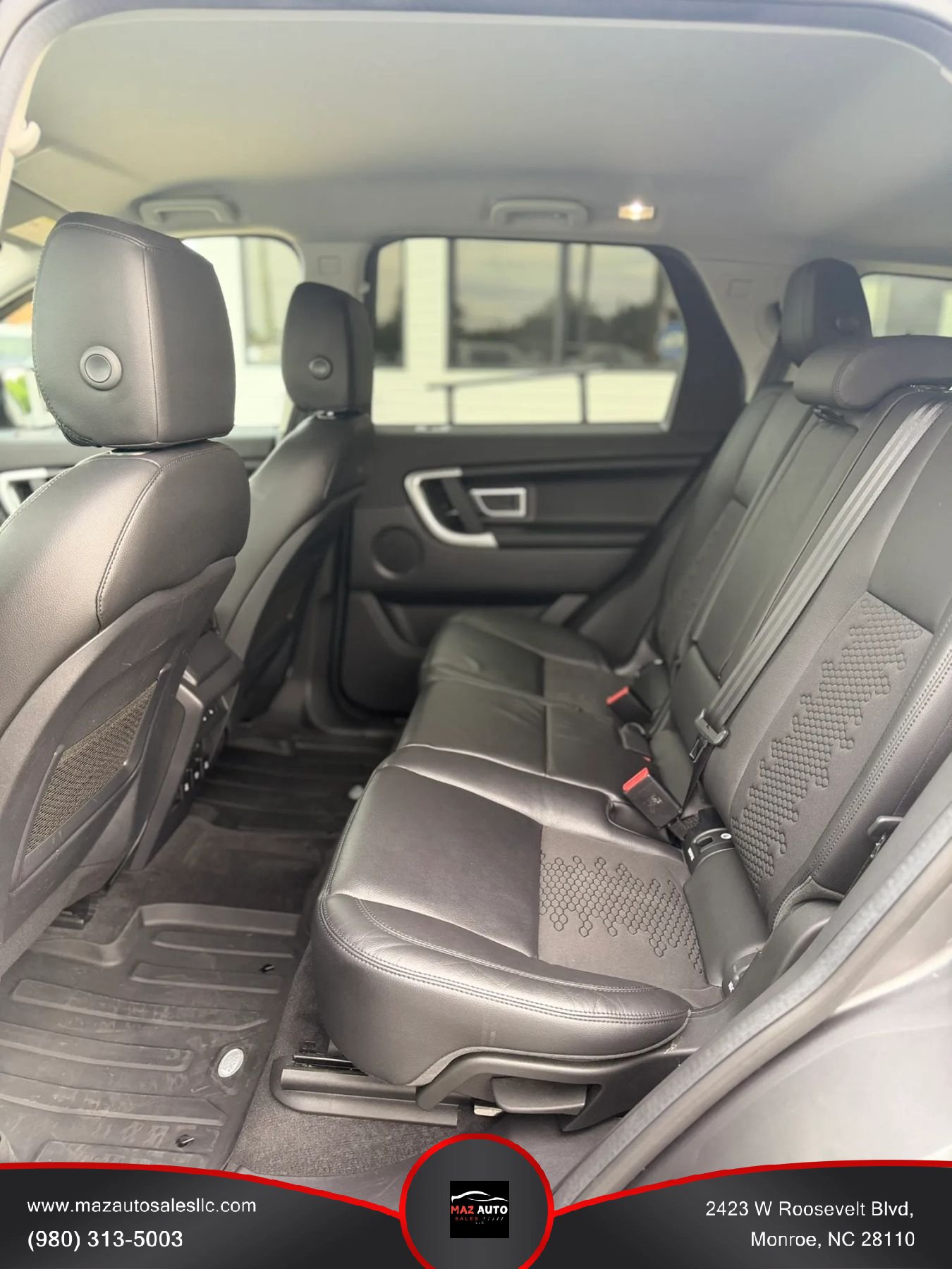 Used 2018 Land Rover Discovery Sport SE AWD/4WD image 15