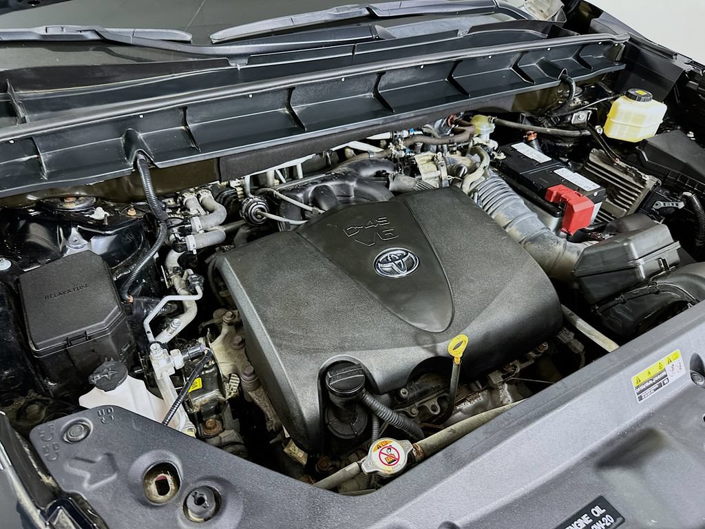 Used 2021 Toyota Highlander XLE AWD/4WD image 26