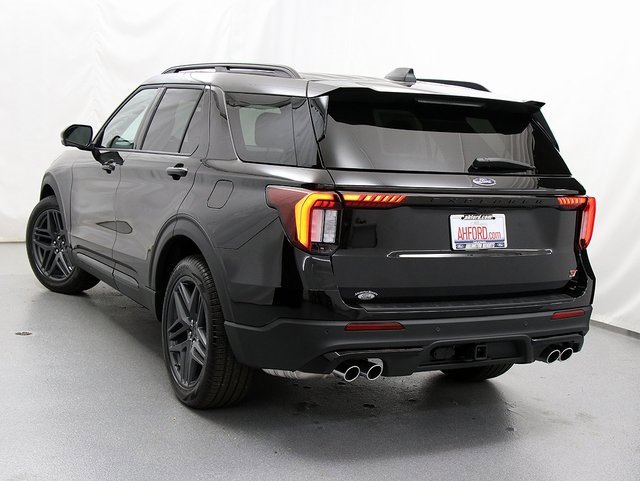 New 2026 Ford Explorer ST image 8