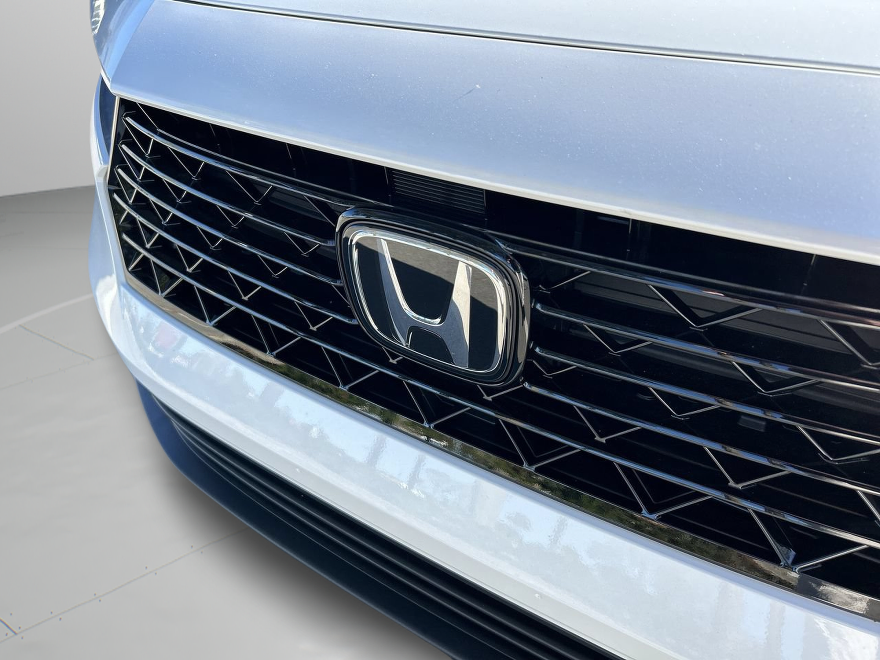Certified 2024 Honda Accord EX image 28