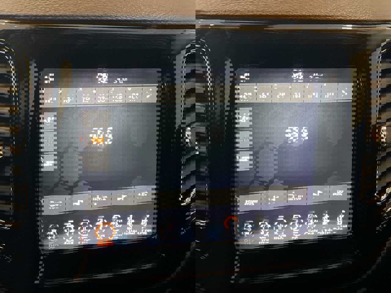 Used 2018 Jeep Compass Limited image 16