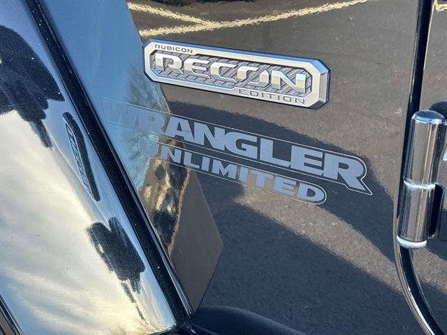 Used 2017 Jeep Wrangler Unlimited Rubicon image 8