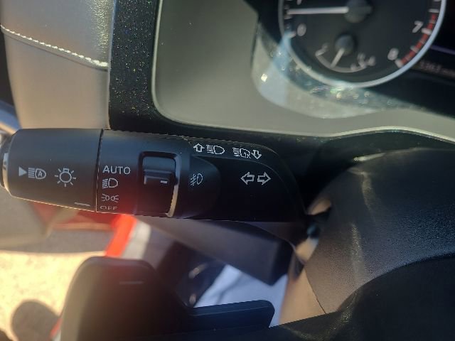Used 2025 Nissan Pathfinder SL FWD image 13