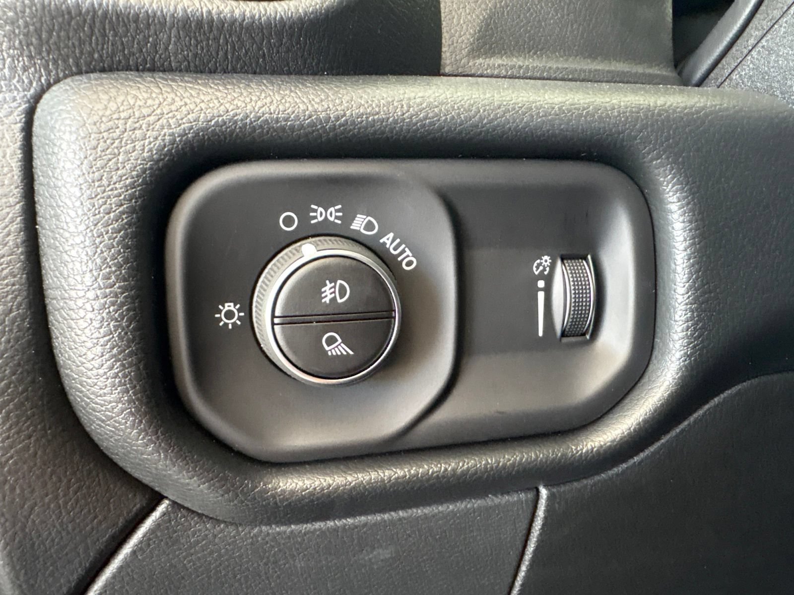 New 2026 RAM 2500 Tradesman AWD/4WD image 12