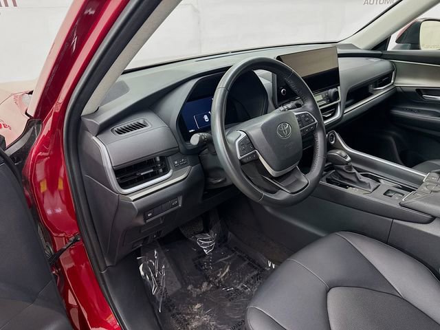 Used 2024 Toyota Grand Highlander XLE image 9