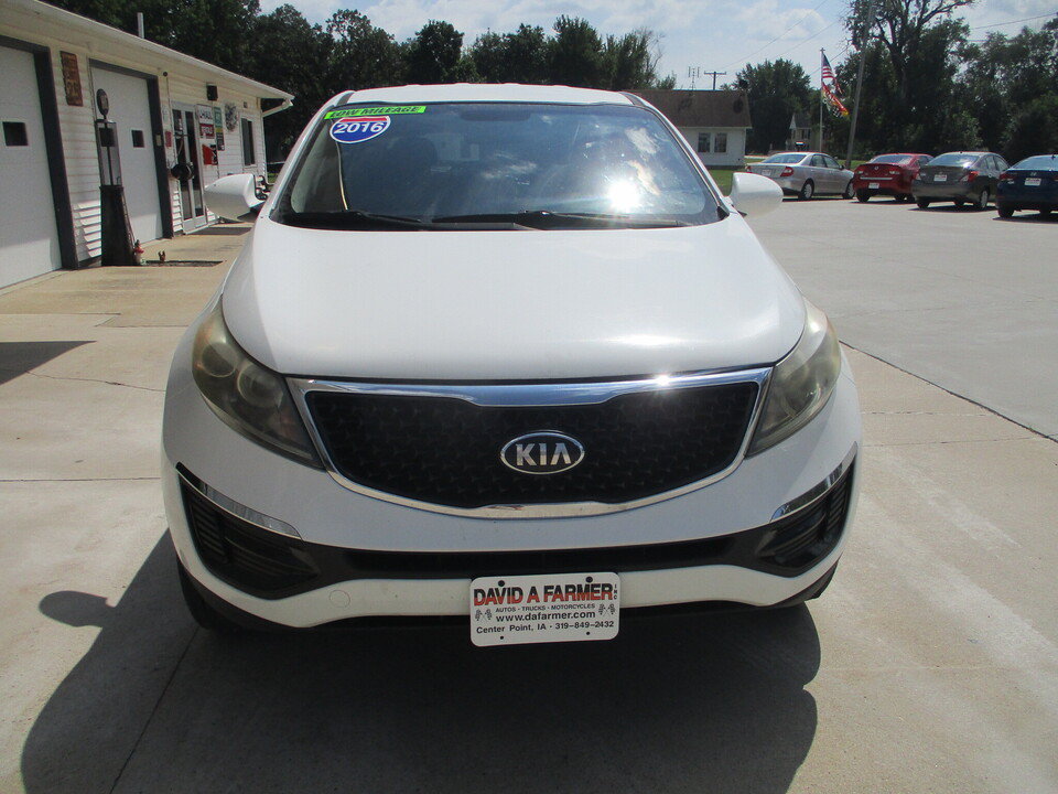 Used 2016 Kia Sportage LX FWD image 3