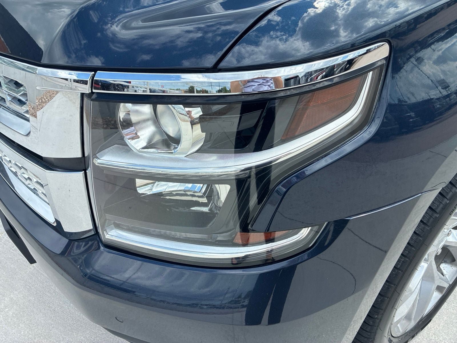 Used 2020 Chevrolet Tahoe LT w/ Luxury Package AWD/4WD image 12