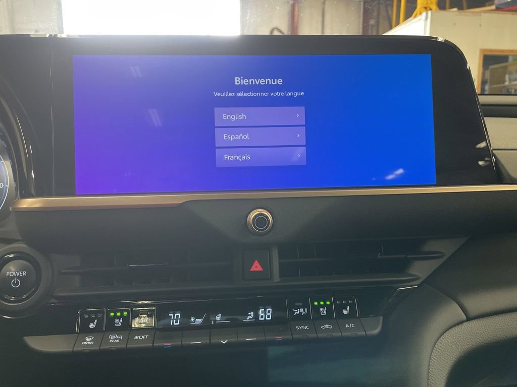 Used 2025 Toyota Crown Signia image 20