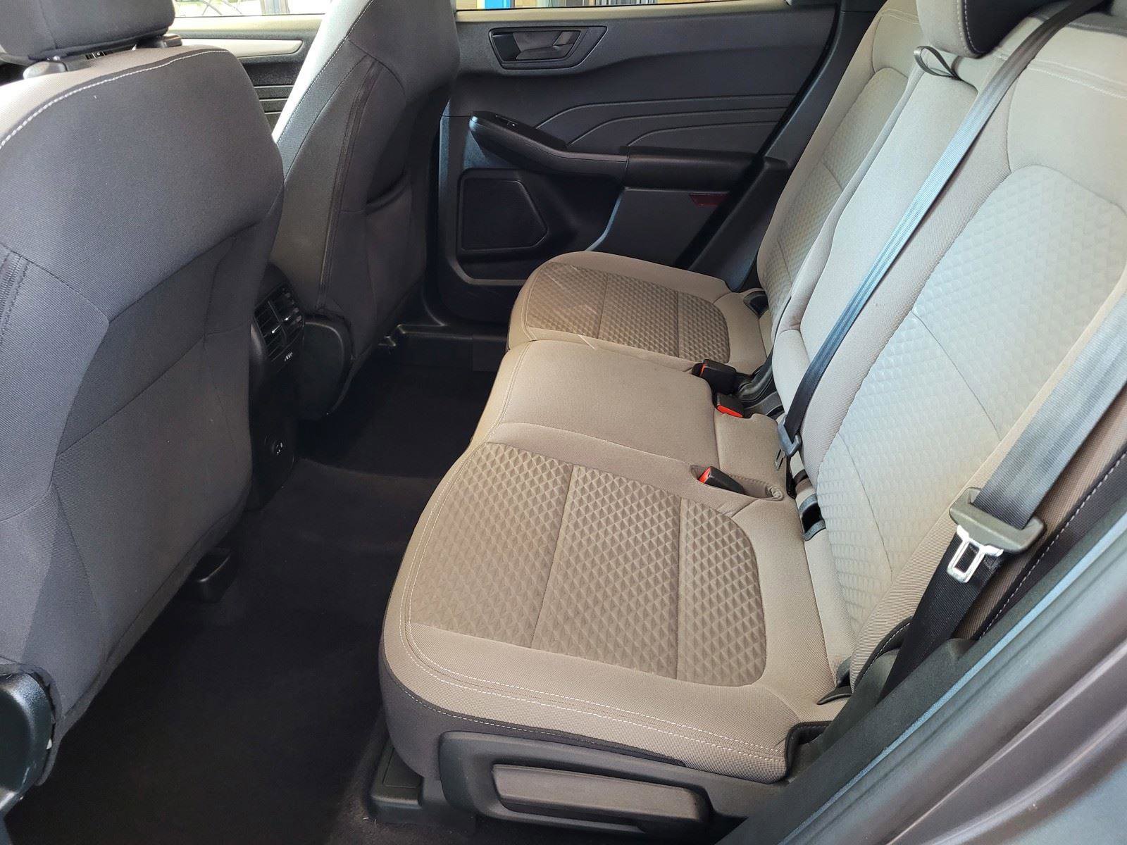 Used 2022 Ford Escape SE w/ SE Sport Appearance Package image 20