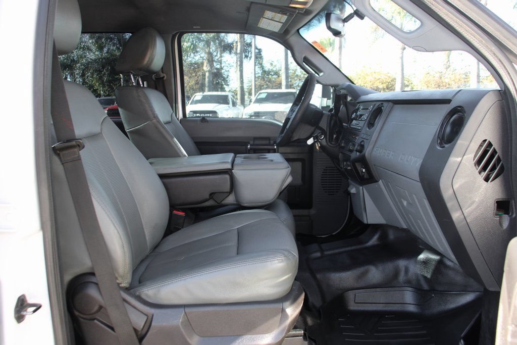 Used 2016 Ford F550 2WD Crew Cab Super Duty image 33