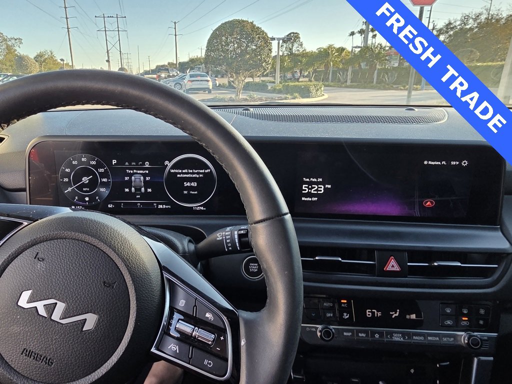 Used 2025 Kia Seltos EX w/ EX Sunroof Package image 18