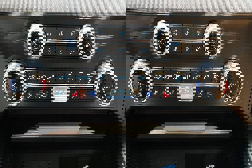 Used 2024 Ford F450 Platinum image 36