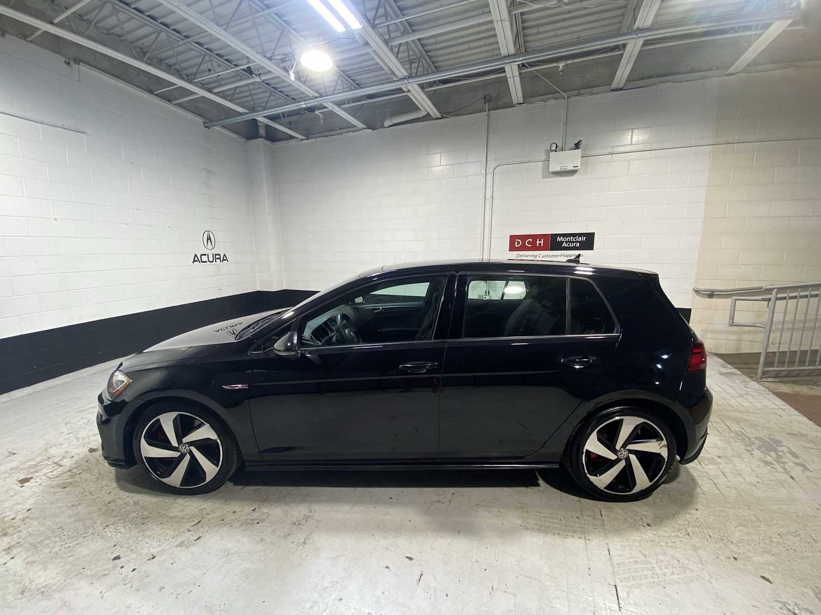 Used 2018 Volkswagen GTI SE w/ SE Leather Package image 3