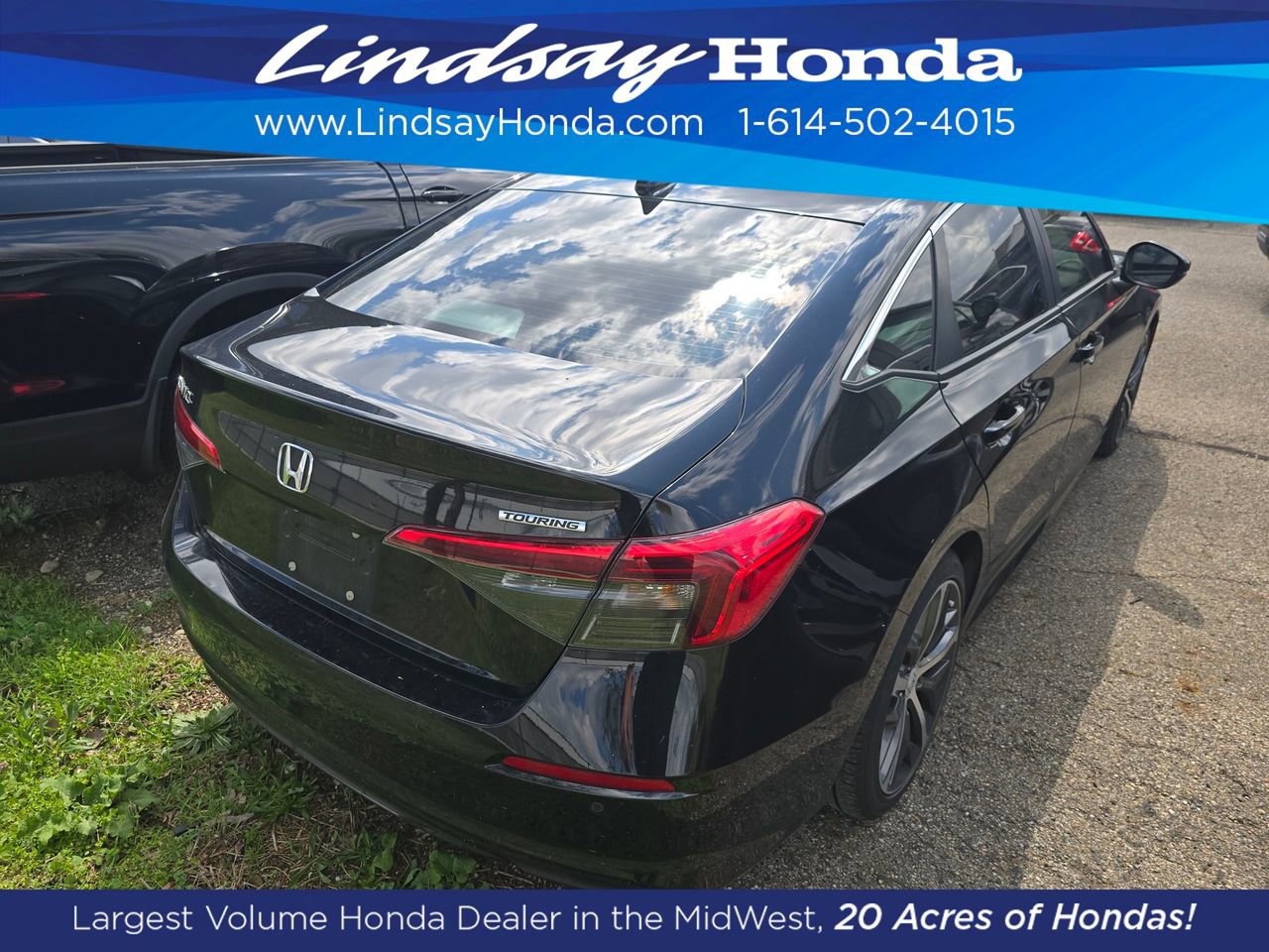 Used 2022 Honda Civic Touring image 3