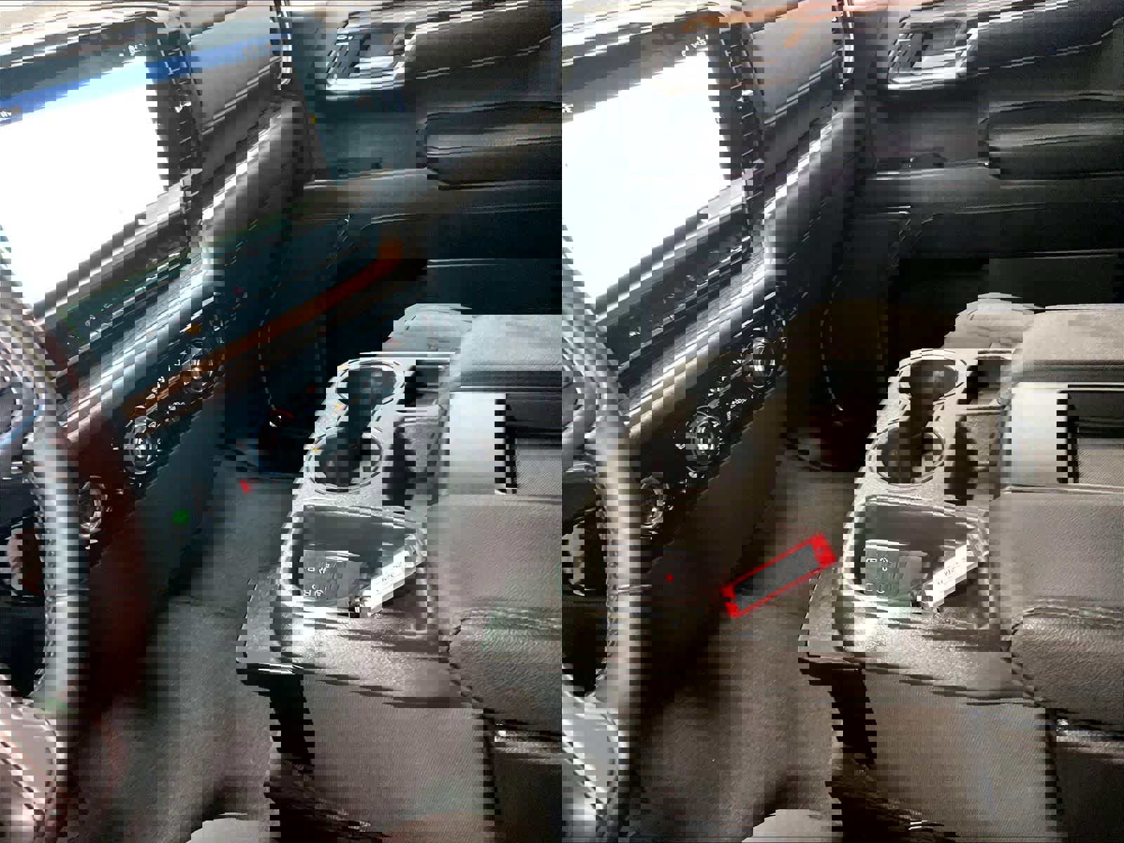 Used 2023 Chevrolet Silverado 1500 LT image 20