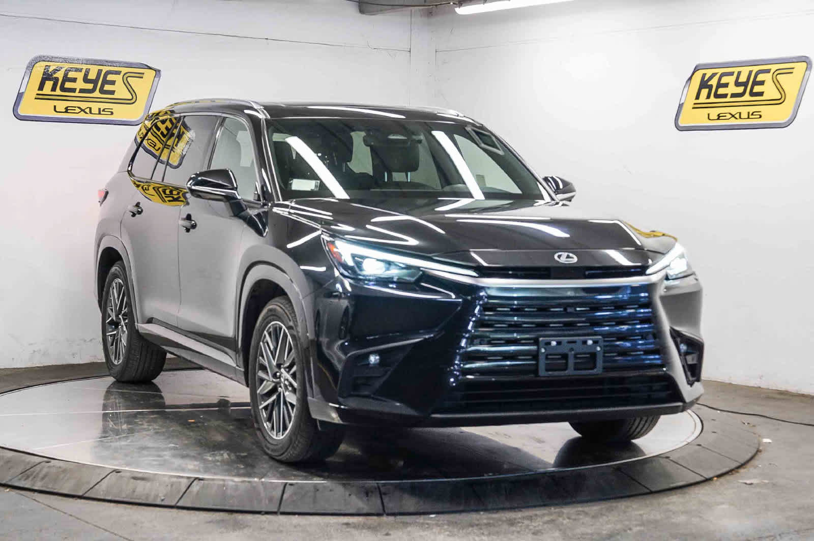 Used 2025 Lexus TX 350 FWD w/ Technology Package image 5