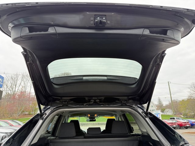 Used 2020 Toyota RAV4 LE image 18